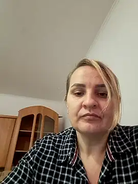 Snapshot of Malichkaanna30 chatting on 02.07.25 Malichkaanna30 online show from 02.07.25