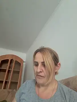 Snapshot of Malichkaanna30 chatting on 02.21.25 Malichkaanna30 online show from 02.21.25