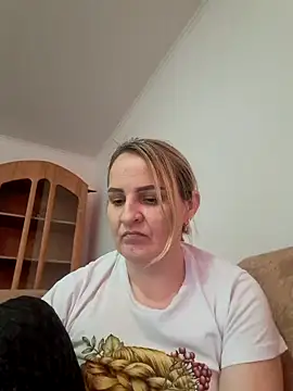 Snapshot of Malichkaanna30 chatting on 02.25.25 Malichkaanna30 online show from 02.25.25