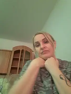 Snapshot of Malichkaanna30 chatting on 03.06.25 Malichkaanna30 online show from 03.06.25