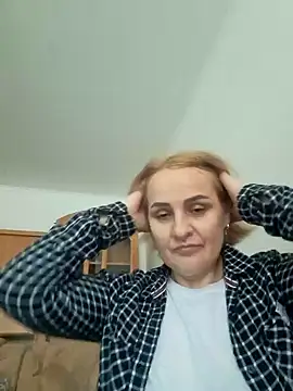 Snapshot of Malichkaanna30 chatting on 03.08.25 Malichkaanna30 online show from 03.08.25