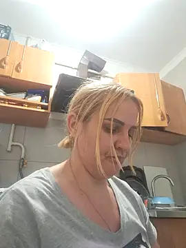 Snapshot of Malichkaanna30 chatting on 09.11.25 Malichkaanna30 online show from 09.11.25