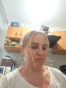 Snapshot of Malichkaanna30 chatting on 09.16.25 Malichkaanna30 online show from 09.16.25