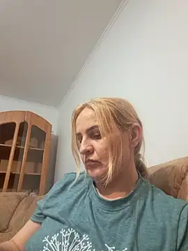 Snapshot of Malichkaanna30 chatting on 01.05.26 Malichkaanna30 online show from 01.05.26