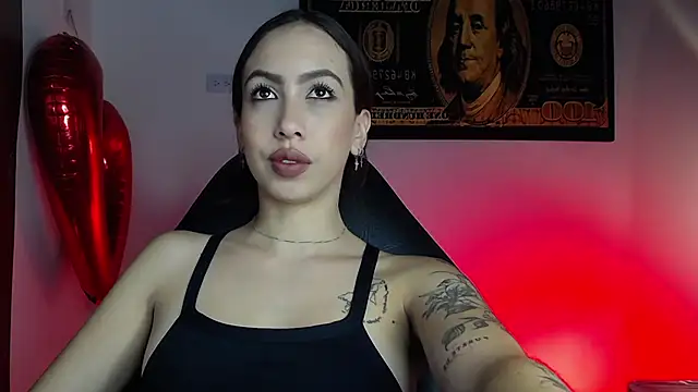 Snapshot of scarlett_buttock chatting on 03.05.25 scarlett buttock online show from 03.05.25