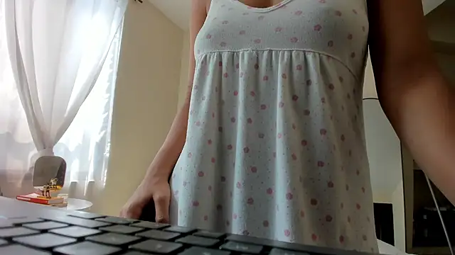 evely coelloo online show from 11.25.25