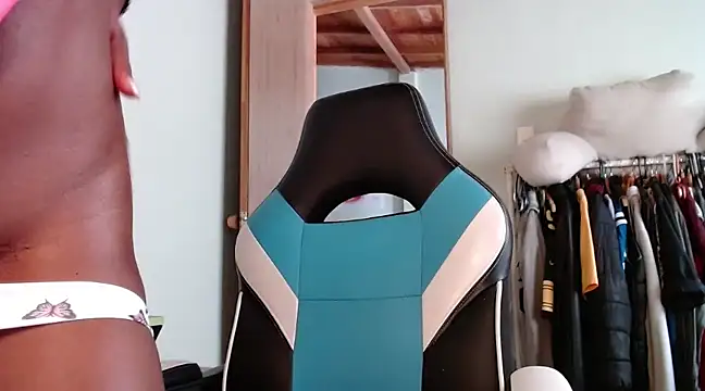 Kalua Brown online show from 03.03.25