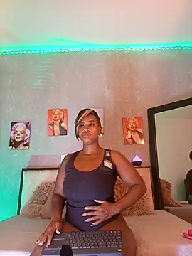 Snapshot of nahiarapalmer19 chatting on 12.16.24 nahiarapalmer19 online show from 12.16.24