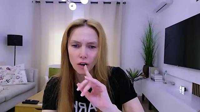 Love Call online show from 06.12.26