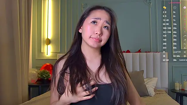 Snapshot of RizeShiro chatting on 02.15.26 RizeShiro online show from 02.15.26