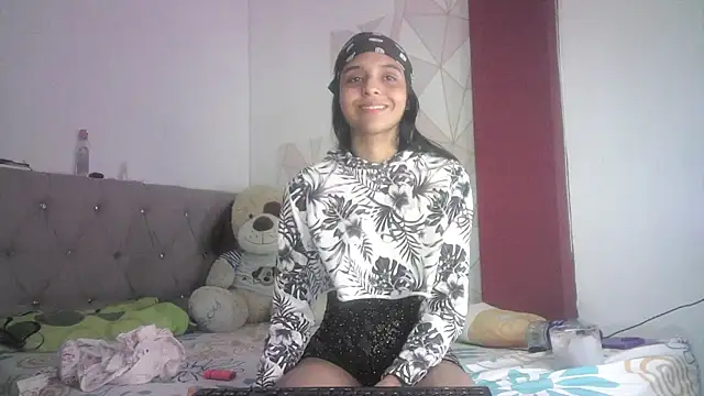 Snapshot of Michi_sexy chatting on 03.15.25 Michi sexy online show from 03.15.25