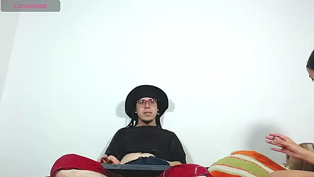 Hot Teens69 online show from 12.28.24