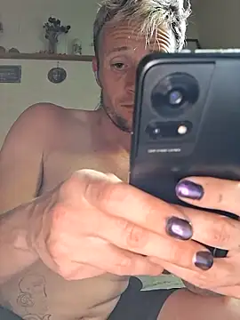 Snapshot of tatemorganin chatting on 04.15.26 tatemorganin online show from 04.15.26
