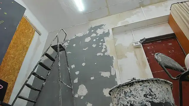 Snapshot of YourSuperModel chatting on 12.26.24 YourSuperModel online show from 12.26.24