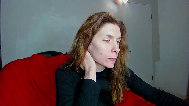 Snapshot of YourSuperModel chatting on 02.10.25 YourSuperModel online show from 02.10.25