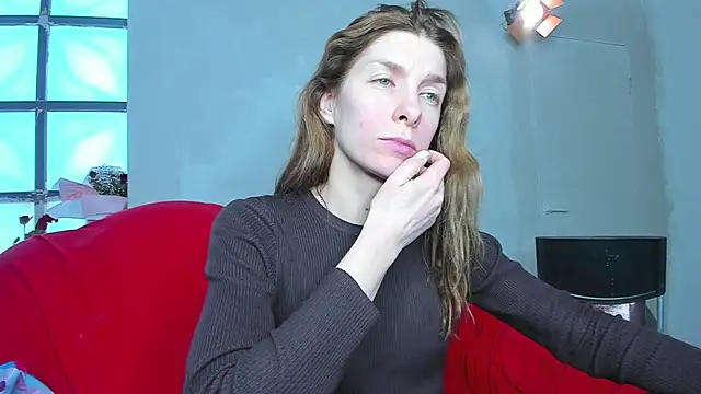 Snapshot of YourSuperModel chatting on 02.18.25 YourSuperModel online show from 02.18.25