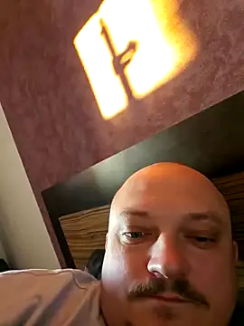 Snapshot of -Schweppes- chatting on 12.13.24 -Schweppes- online show from 12.13.24