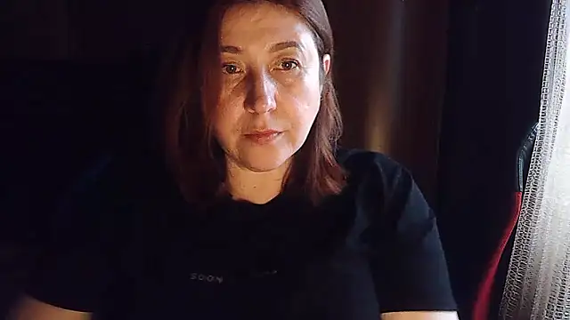 Snapshot of FiireTaliia chatting on 01.29.25 FiireTaliia online show from 01.29.25