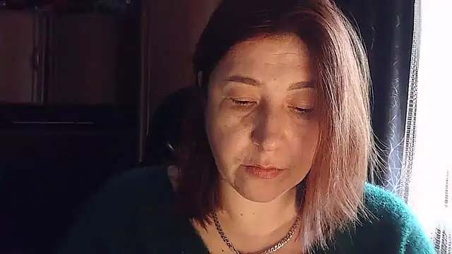 Snapshot of FiireTaliia chatting on 02.19.25 FiireTaliia online show from 02.19.25