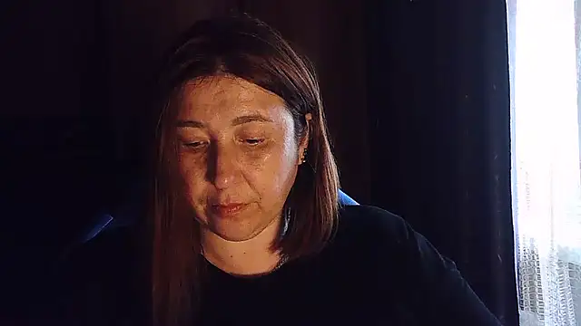 Snapshot of FiireTaliia chatting on 09.16.25 FiireTaliia online show from 09.16.25