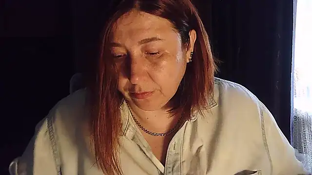 Snapshot of FiireTaliia chatting on 09.21.25 FiireTaliia online show from 09.21.25