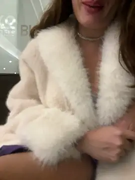 Snapshot of Angelwithsex chatting on 12.25.24 Angelwithsex online show from 12.25.24