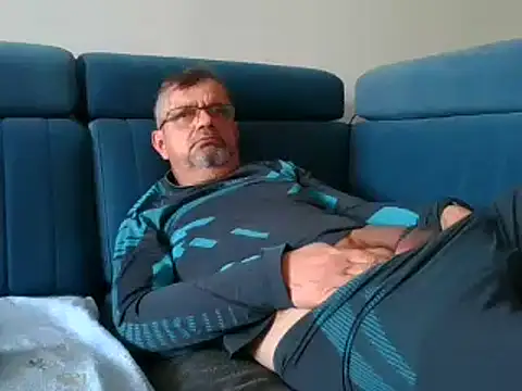 Snapshot of axecoman60 chatting on 02.22.25 axecoman60 online show from 02.22.25