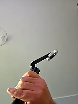 Snapshot of axecoman60 chatting on 12.16.25 axecoman60 online show from 12.16.25