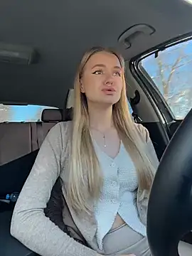 Snapshot of Devill_Angel_ chatting on 02.14.26 Devill Angel online show from 02.14.26