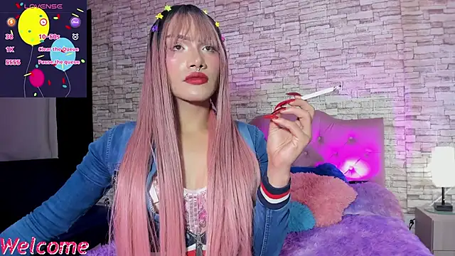 Snapshot of kitty_queen10 chatting on 10.27.25 kitty queen10 online show from 10.27.25