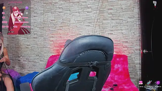 Snapshot of kitty_queen10 chatting on 03.01.26 kitty queen10 online show from 03.01.26