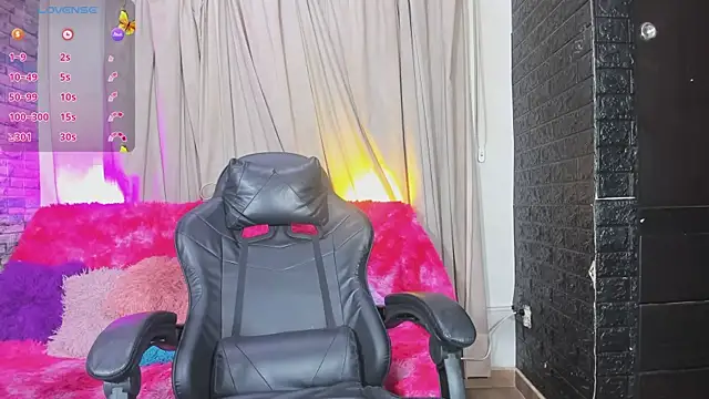 Snapshot of kitty_queen10 chatting on 03.05.26 kitty queen10 online show from 03.05.26