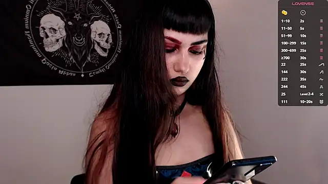 Snapshot of Little-Lucifer chatting on 11.01.25 Little-Lucifer online show from 11.01.25