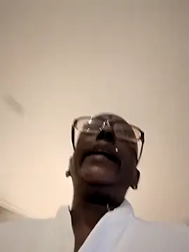 mamakarma1403 online show from 04.28.26
