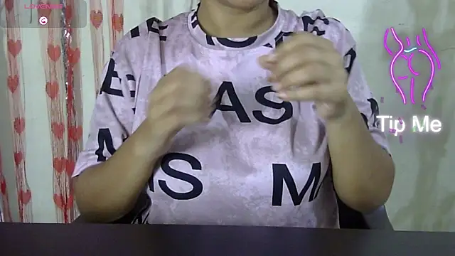 Snapshot of Preeti-Sexy chatting on 11.29.25 Preeti-Sexy online show from 11.29.25