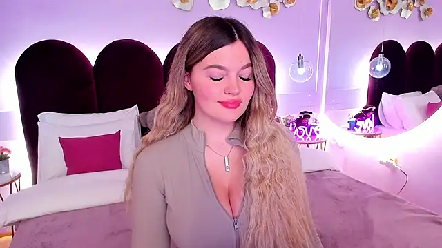 Snapshot of ZaraBloom chatting on 03.11.26 ZaraBloom online show from 03.11.26