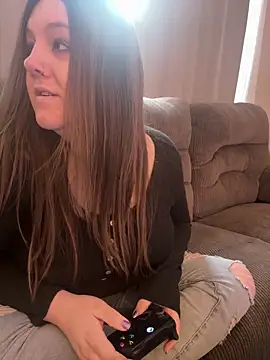 PuckBunny17 online show from 04.25.26