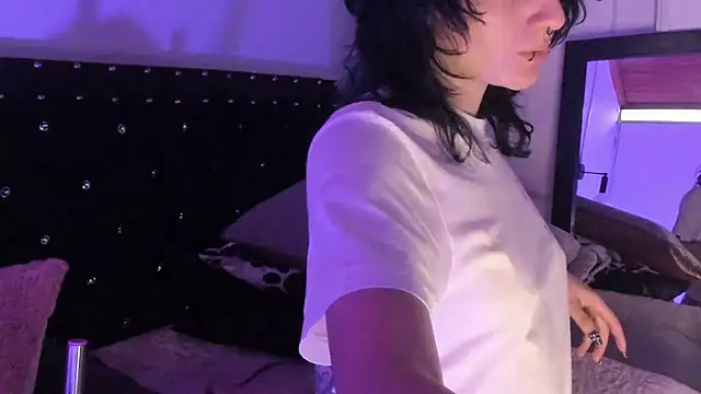 Ghosty Doll online show from 11.24.25