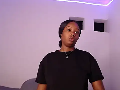 Snapshot of ebony_beckyy chatting on 01.18.26 ebony beckyy online show from 01.18.26