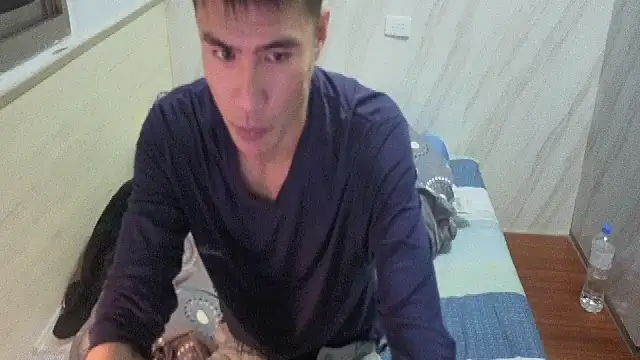 Snapshot of Big19Asia chatting on 12.19.25 Big19Asia online show from 12.19.25