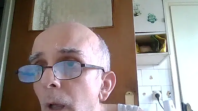 Snapshot of mariusica1@xh chatting on 07.18.26 mariusica1xh online show from 07.18.26