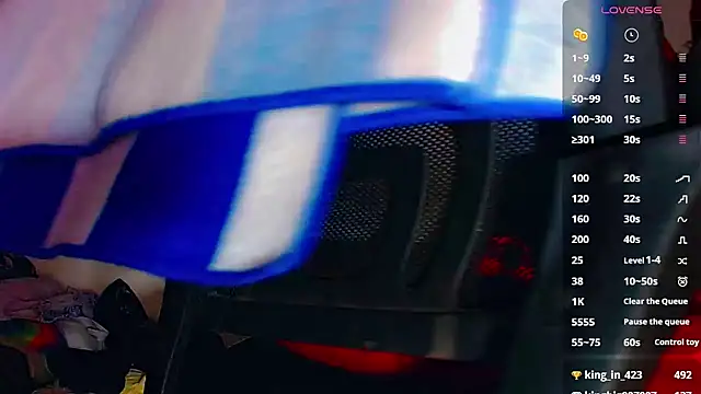 nicol gill  online show from 02.10.25