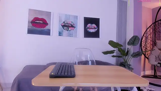 Angela donnato online show from 12.23.25