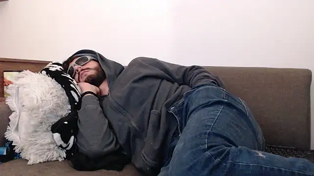 Snapshot of thomas_gun chatting on 02.08.26 thomas gun online show from 02.08.26