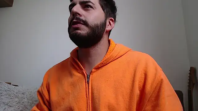 Snapshot of thomas_gun chatting on 02.11.26 thomas gun online show from 02.11.26