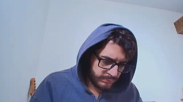 Snapshot of thomas_gun chatting on 02.18.26 thomas gun online show from 02.18.26