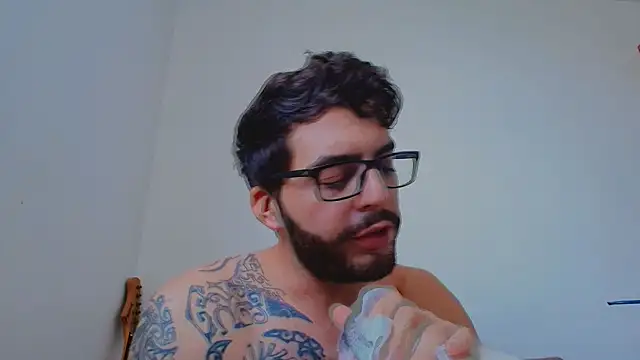 Snapshot of thomas_gun chatting on 02.28.26 thomas gun online show from 02.28.26