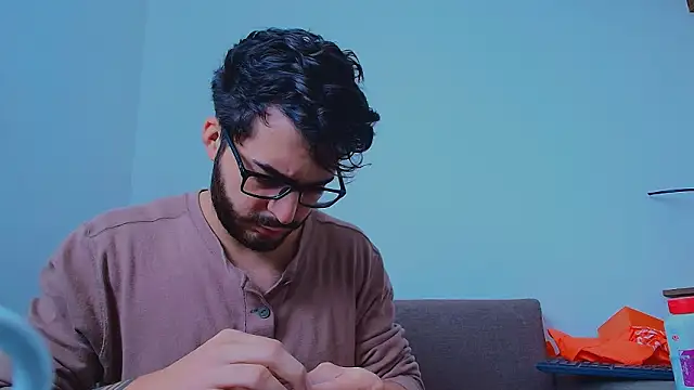 Snapshot of thomas_gun chatting on 03.04.26 thomas gun online show from 03.04.26