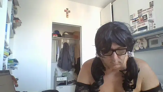 Snapshot of brindisiroby chatting on 06.23.26 brindisiroby online show from 06.23.26