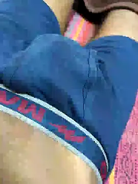 Snapshot of Yours_daddy6728 chatting on 01.07.25 Yours daddy6728 online show from 01.07.25